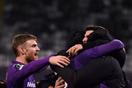 Jogadores do Fiorentina comemorando