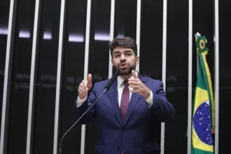 Deputado Zé Victor no plenário da Câmara dos Deputados