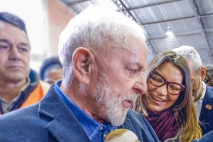 Presidente Lula acompanhado da primeira dama Janja