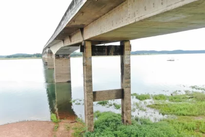 Ponte Quinca Mariano entre Araguari (MG) e Corumbaíba (GO)