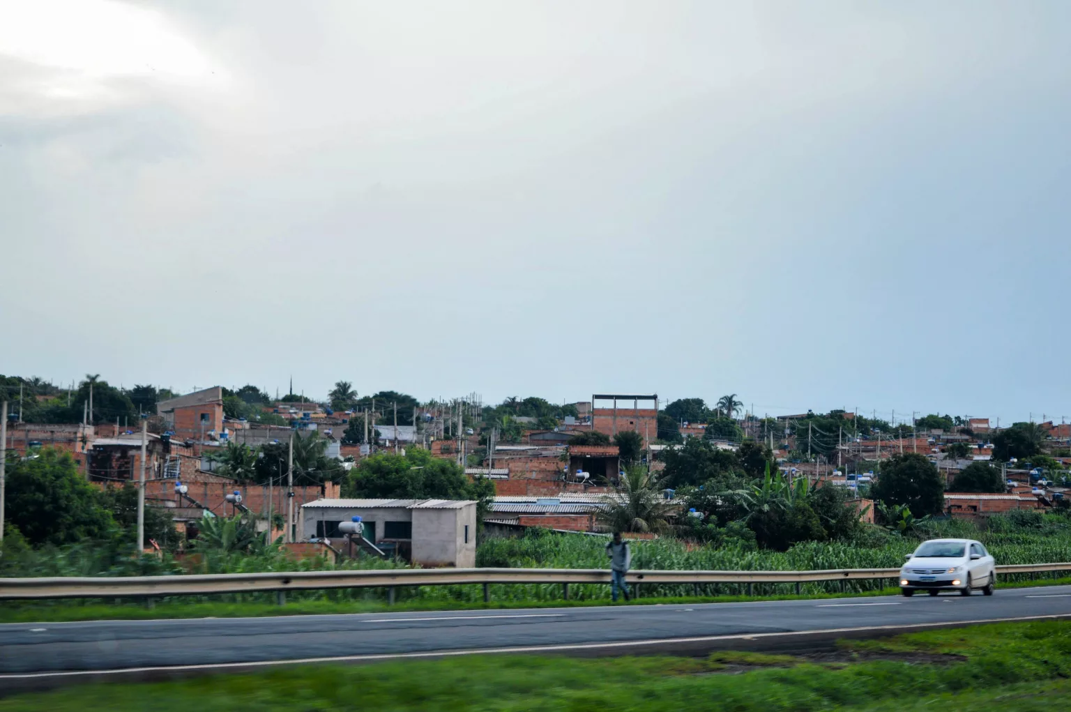 Imagens do assentamento Glória em Uberlândia