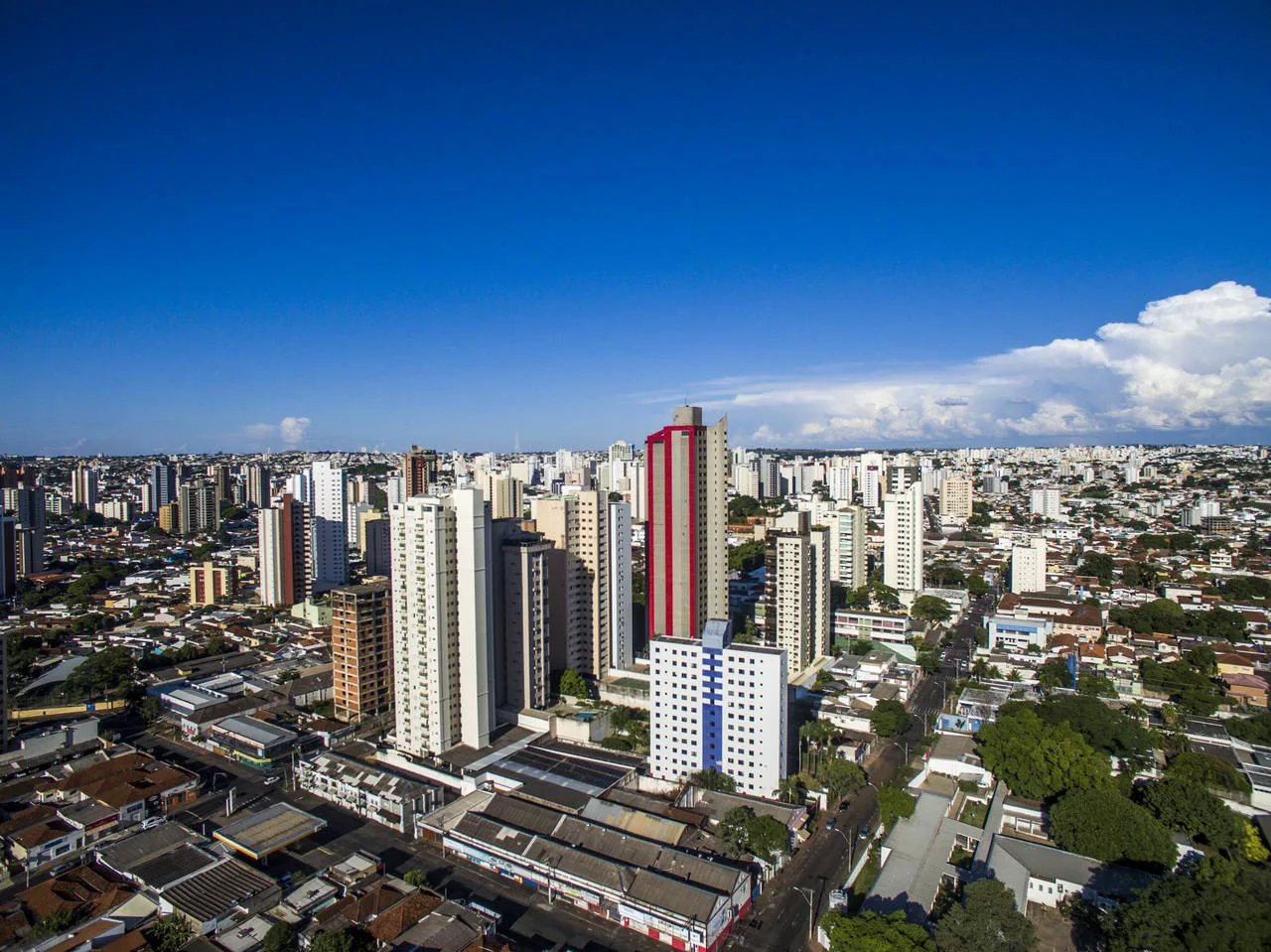 Imagem de drone da cidade de Uberlândia